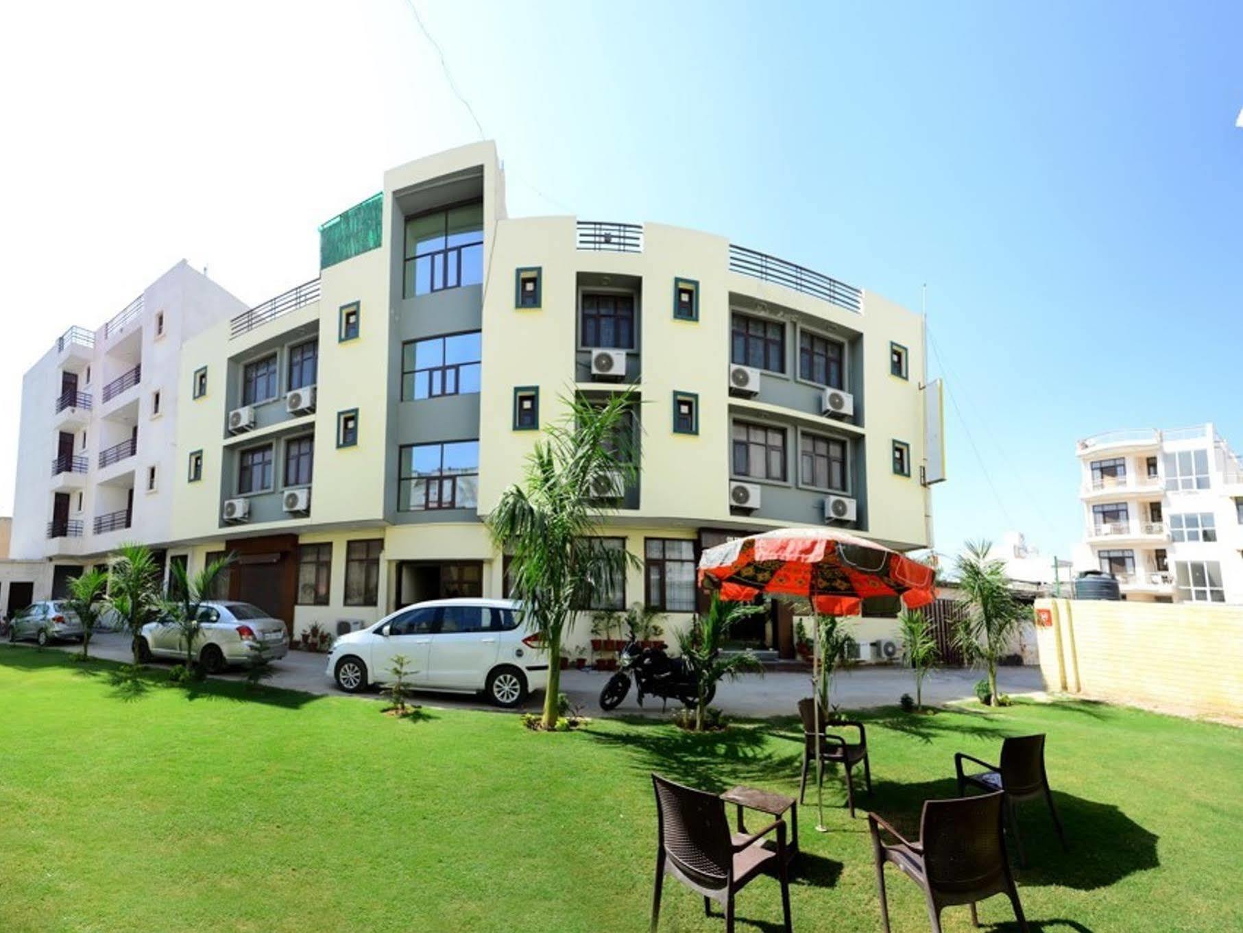 Hotel Olive & Blue - Govt Approved Hotel Near Delhi Airport Nové Dillí Exteriér fotografie